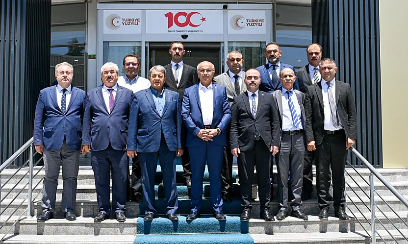 MHP Heyeti Malatya Büyükşehir Belediyesinde Bir Araya Geldi!