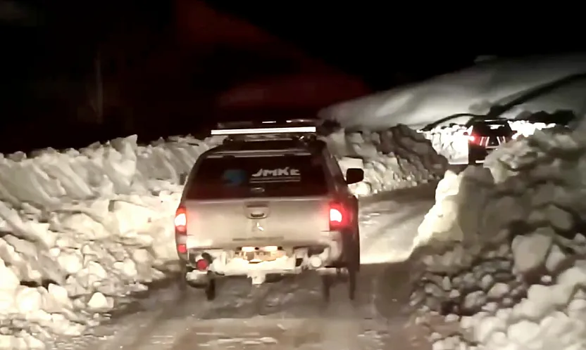 Pütürge'de Kar Geçit Vermedi, Ekipler Zamanla Yarıştı