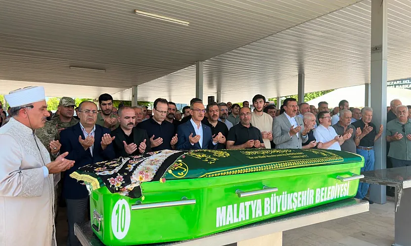 Rektör Recep Bentli'nin Acı Günü! Annesi Nefise Bentli Toprağa Verildi
