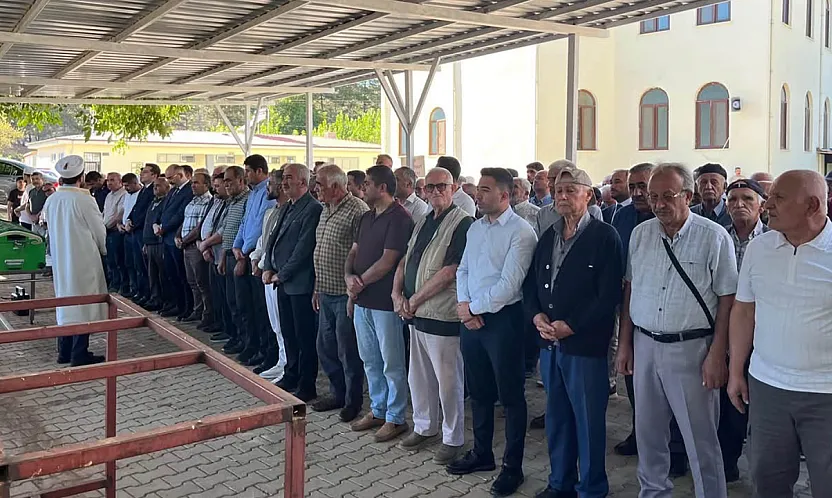 Şehit Annesi Gülten Artuç Malatya'da Son Yolculuğuna Uğurlandı!