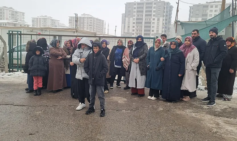 Tandoğan Konteyner Kent Sakinleri Kış Günü Tahliyeye Tepkili!