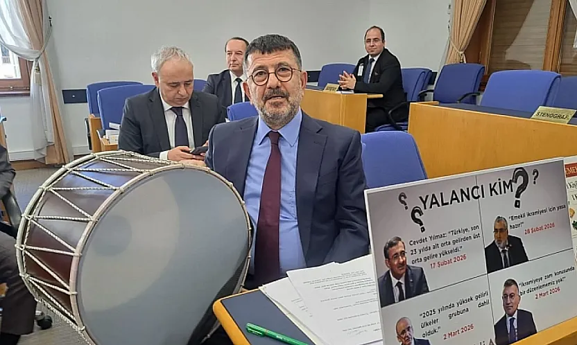 Torba Yasada İkramiye Gerginliği: Veli Ağbaba Davulla Emeklinin Sesini Duyurdu!