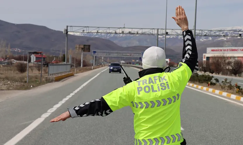 Trafikte Yeni Dönem Başladı! Cezalar Resmen Yürürlüğe Girdi