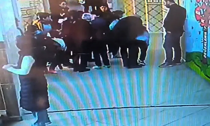 Yeşilyurt'ta Boğazına Şeker Kaçan Öğrenciyi Öğretmeni Kurtardı!