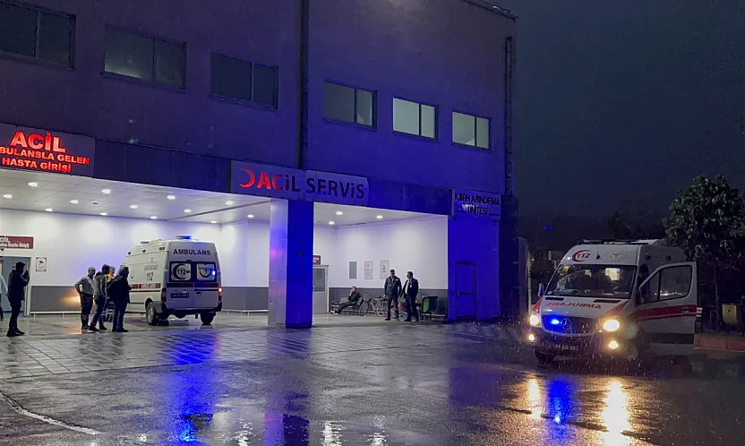 Yeşilyurt'ta Gece Yarısı Bıçaklı Kavga!