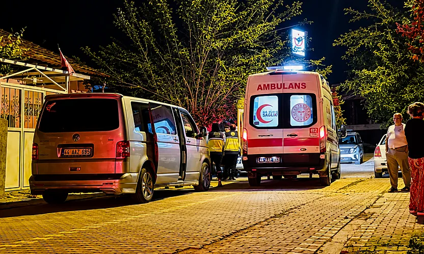 Yeşilyurt'ta İki Grup Karşı Karşıya Geldi,3 Yaralı!