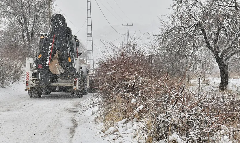 Yeşilyurt'ta Karla Mücadele 24 Saat Devam Ediyor!