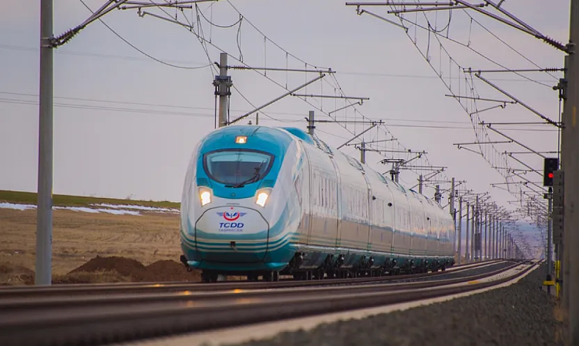 Yüksek Hızlı Tren ile 17 Yılda 110 Milyon Yolcu: Demiryolunda Yeni Dönem!
