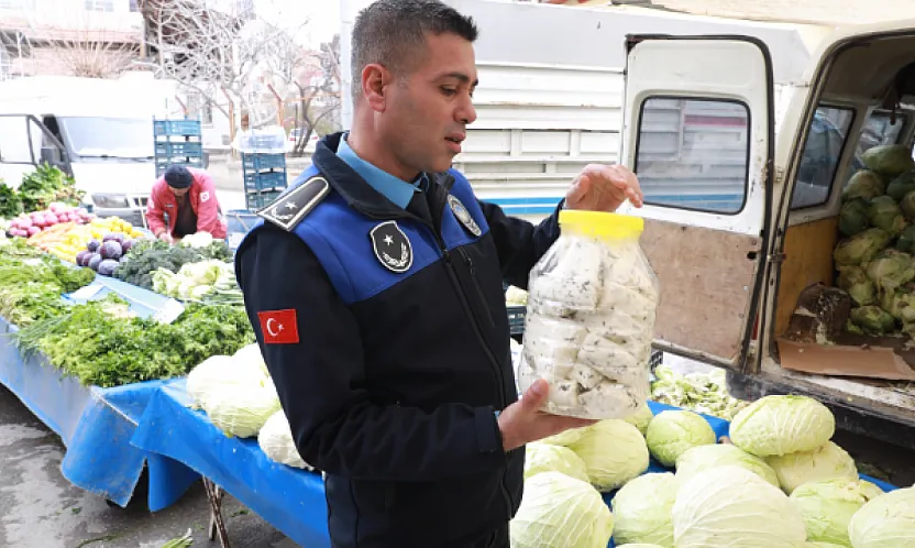 Zabıtadan Semt Pazarlarında Hijyen ve Fiyat Denetimi!
